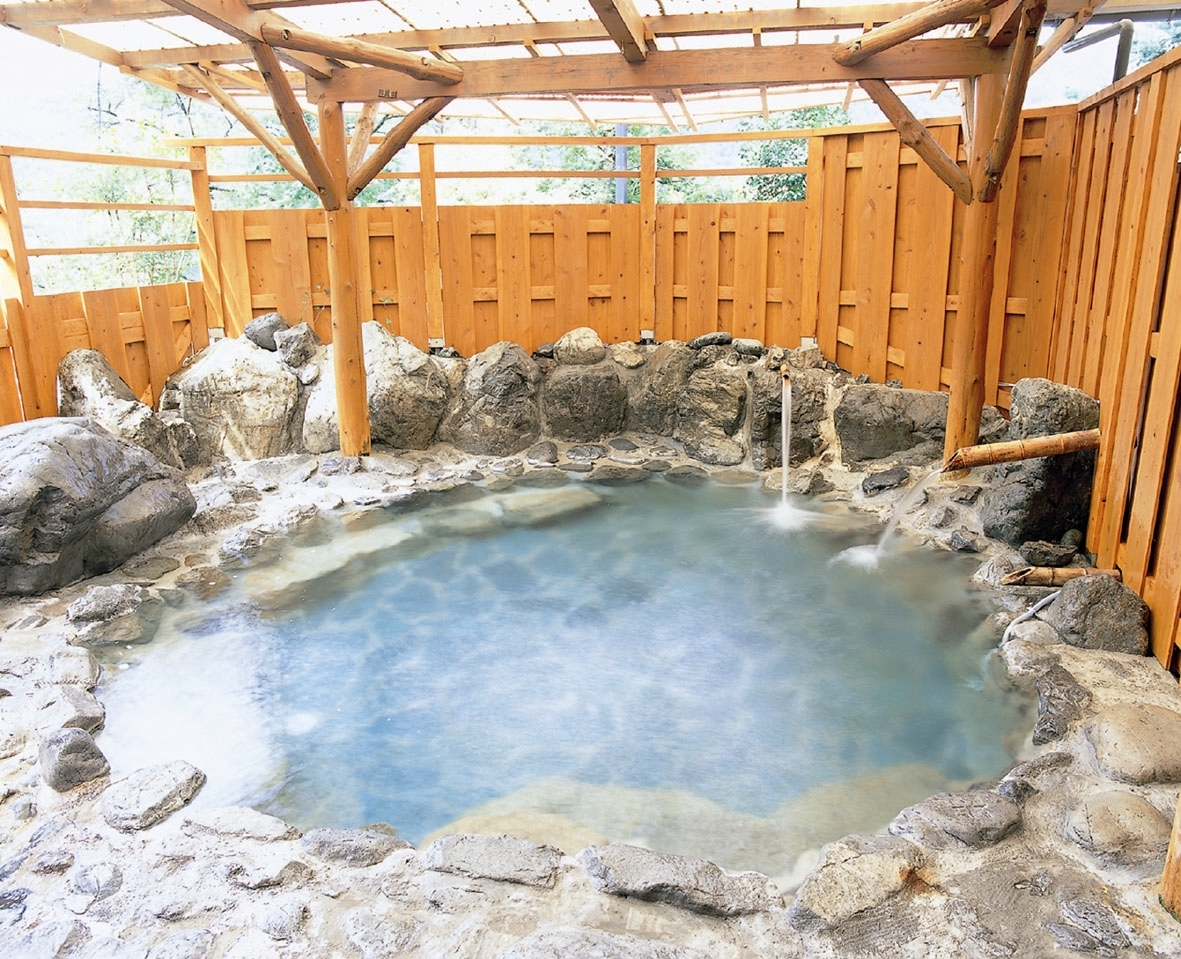 寸又峡温泉 町営露天風呂「美女づくりの湯」