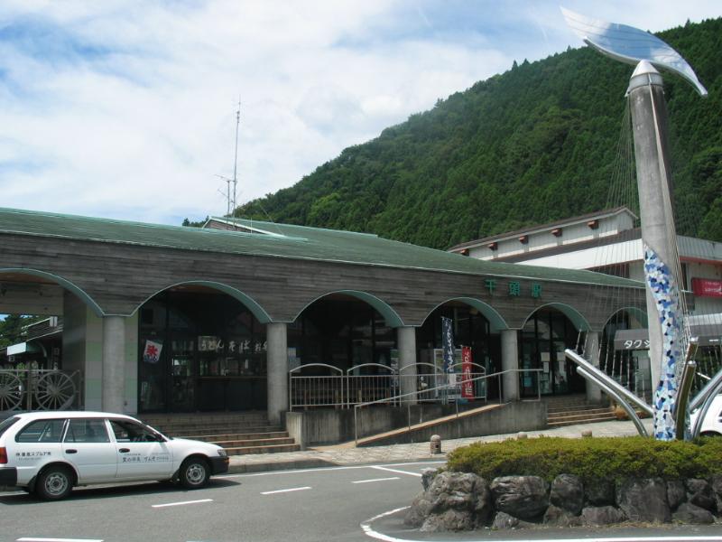 千頭駅正面