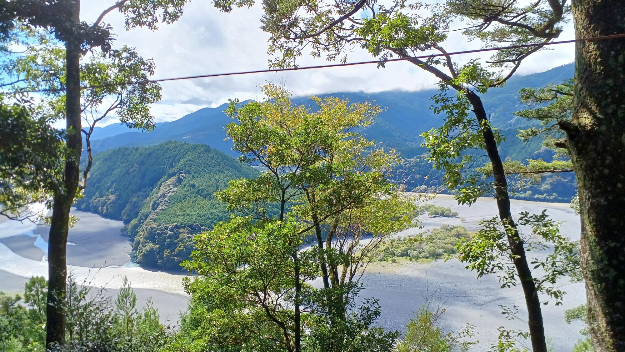 鵜山の七曲り